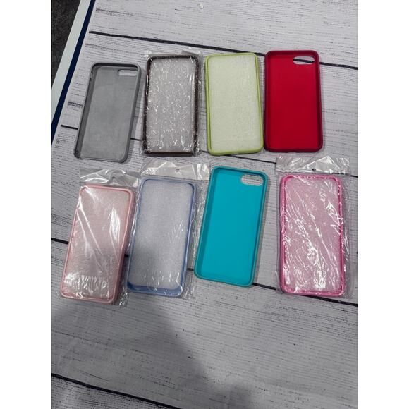 8 iPhone 8+ Silicone Cases - Picture 2 of 4